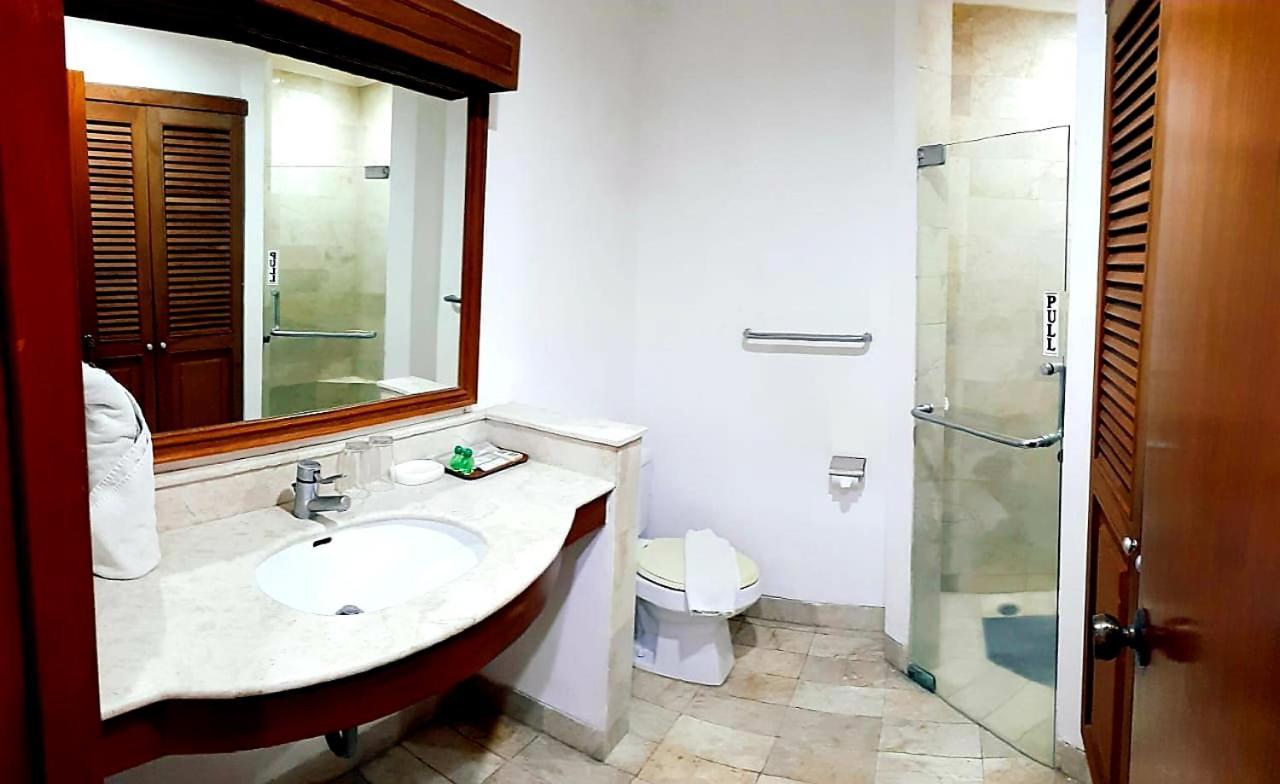 Grand Whiz Hotel ブロモ山 エクステリア 写真