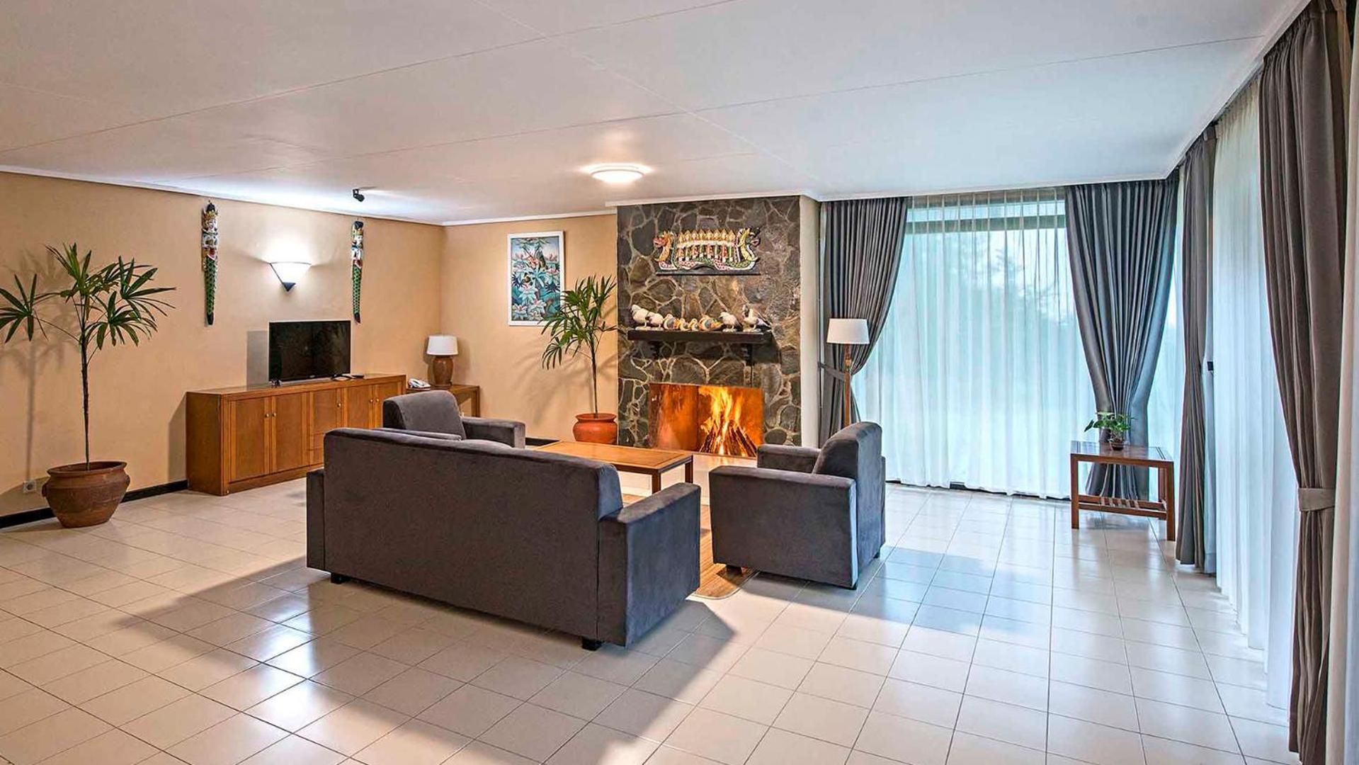 Grand Whiz Hotel ブロモ山 エクステリア 写真